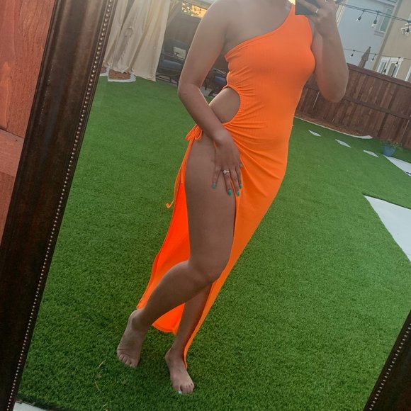 Coverup - Swimwear - Picture 1 of 2